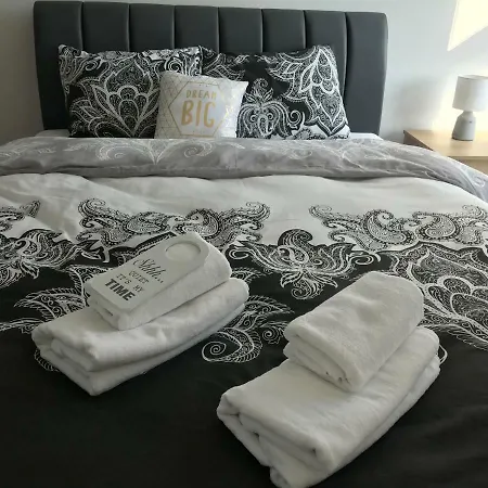 Luxury Flat In Yenikent Apartment *
